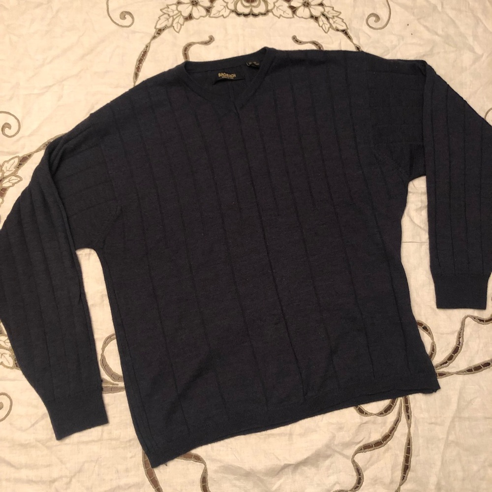 Bachrach slate gray v-neck sweater